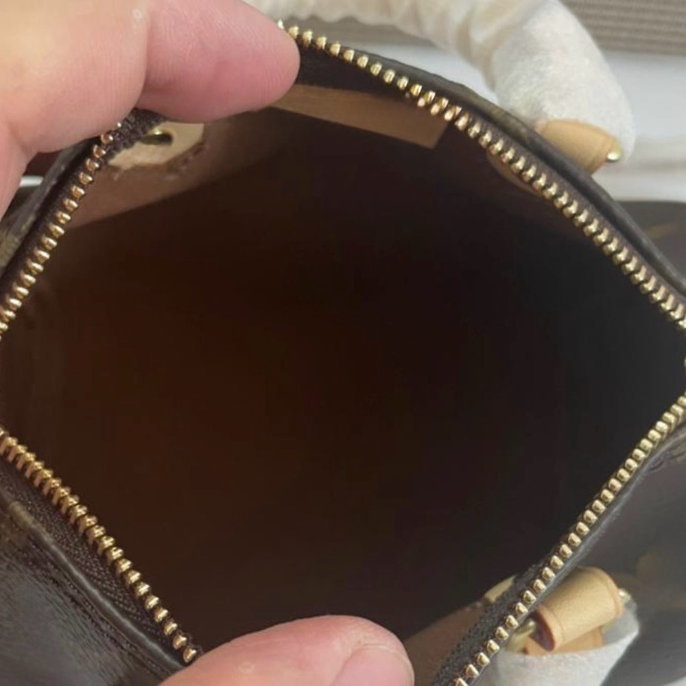 Crossbody bag